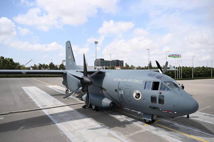 <p>Azerbaycan, İtalyan yapımı "C-27J Spartan" tipi askeri nakliye uçağı aldı.</p>
