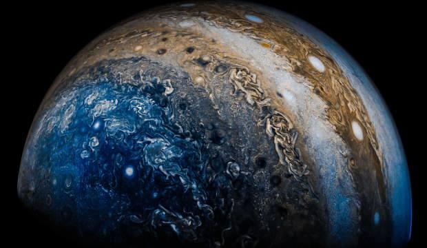 James Webb Uzay Teleskobu keşfetti:  Jüpiter atmosferinin tam üstünde bulunuyor!